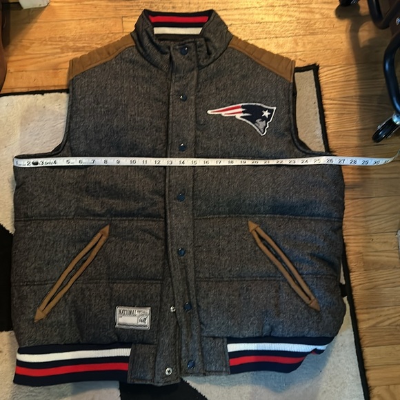 New England Patriots Legacy Button-Up Reversible Vest - Gray - Picture 9 of 9